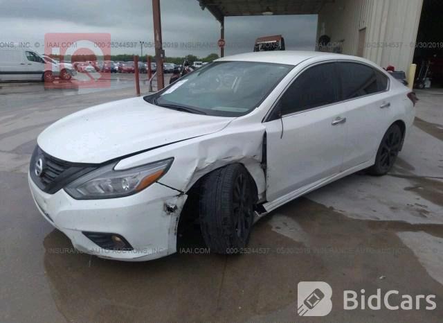 نيسان ألتيما